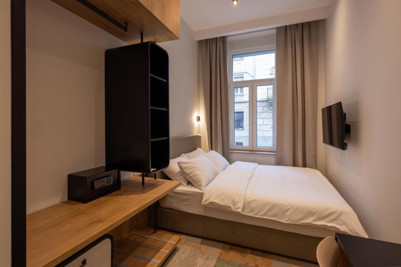 Hop Inn Rooms & Suites Белград Екстериор снимка