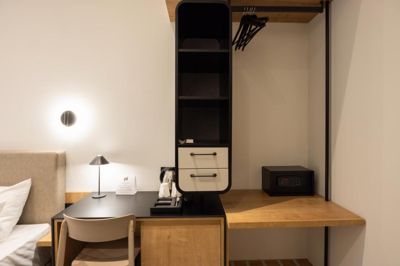 Hop Inn Rooms & Suites Белград Екстериор снимка