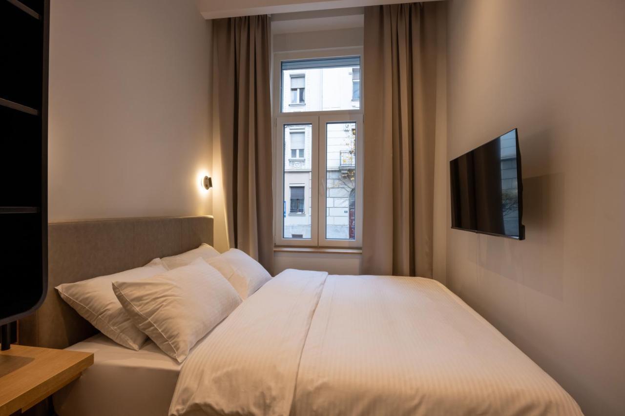 Hop Inn Rooms & Suites Белград Екстериор снимка