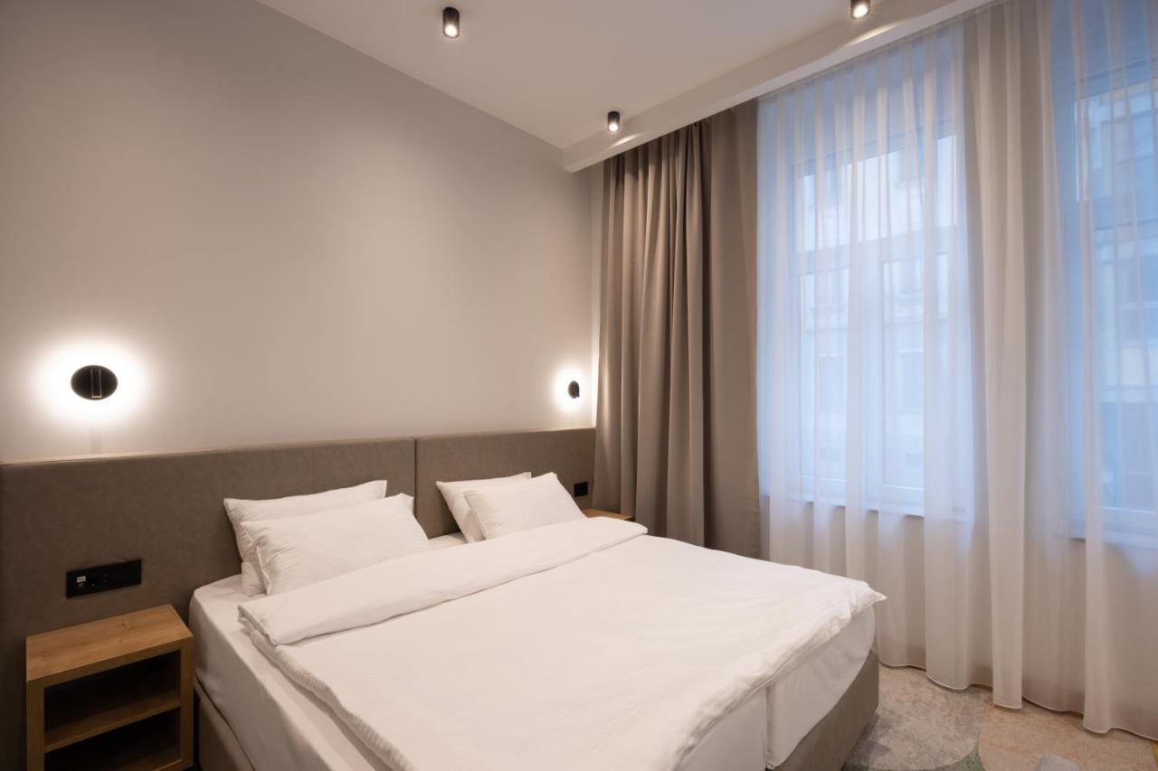 Hop Inn Rooms & Suites Белград Екстериор снимка