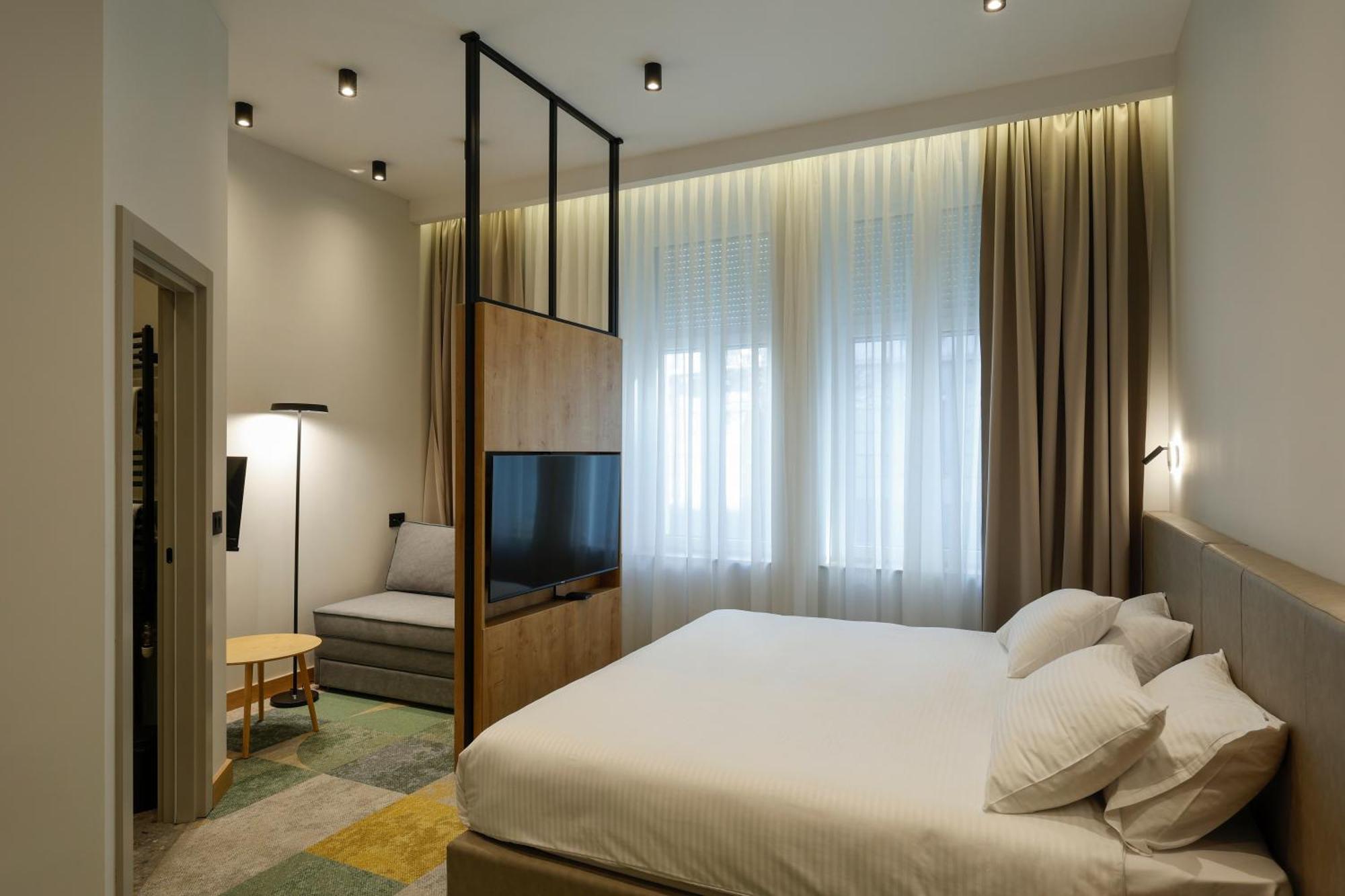 Hop Inn Rooms & Suites Белград Екстериор снимка