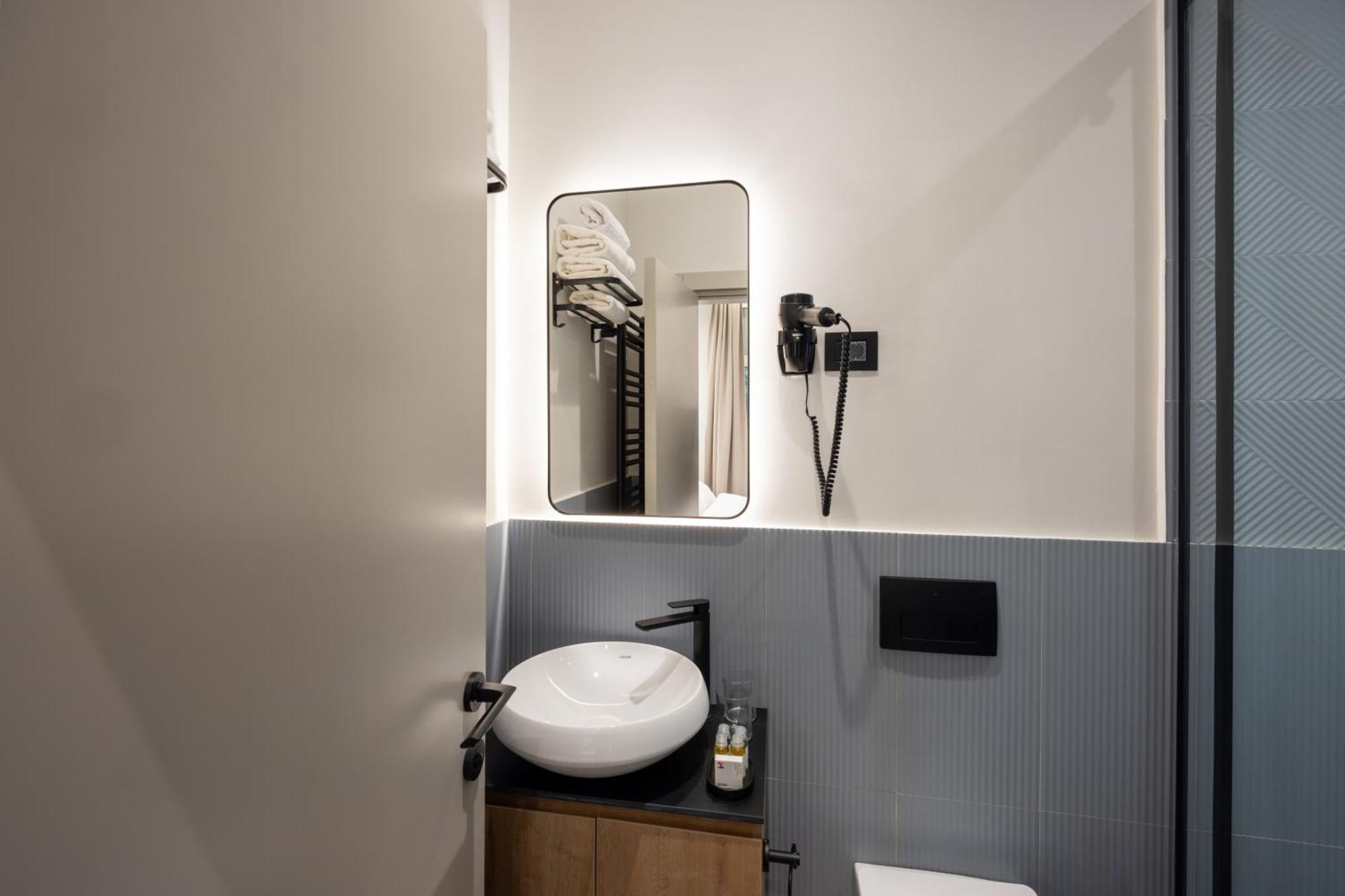 Hop Inn Rooms & Suites Белград Екстериор снимка